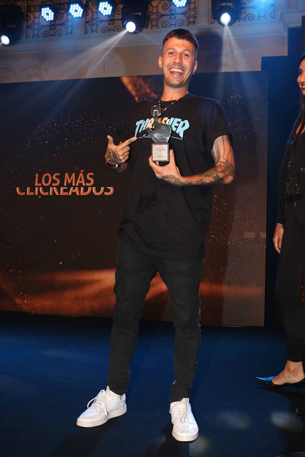 DE BARRIO, PREMIADO EN "LOS MÁS CLICKEADOS 2019" de CIUDAD MAGAZINE